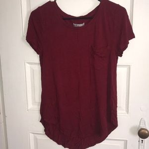 Hollister maroon tee